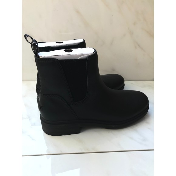$150 UGG Women's Harrison Chelsea Fashion Boot, Black Leather, 10 - Picture 8 of 8